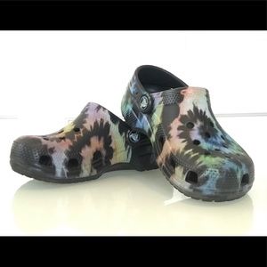 Black tie-dye kids crocs like new condition